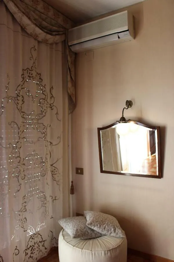 B&B Pisani Palermo 2*,  Italy